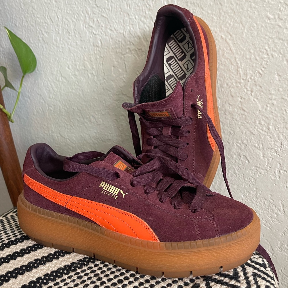 Puma suede platform sneaker Woman’s US 7.5